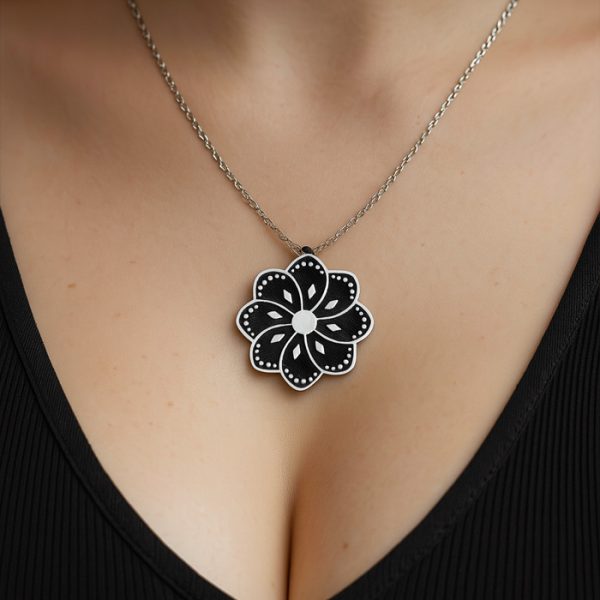 Zawieszka Black&White Flower